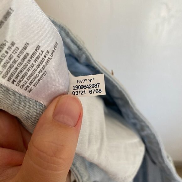 American Eagle Highest Rise Mom Jean Short Tie Dye Size 2 - Picture 9 of 10